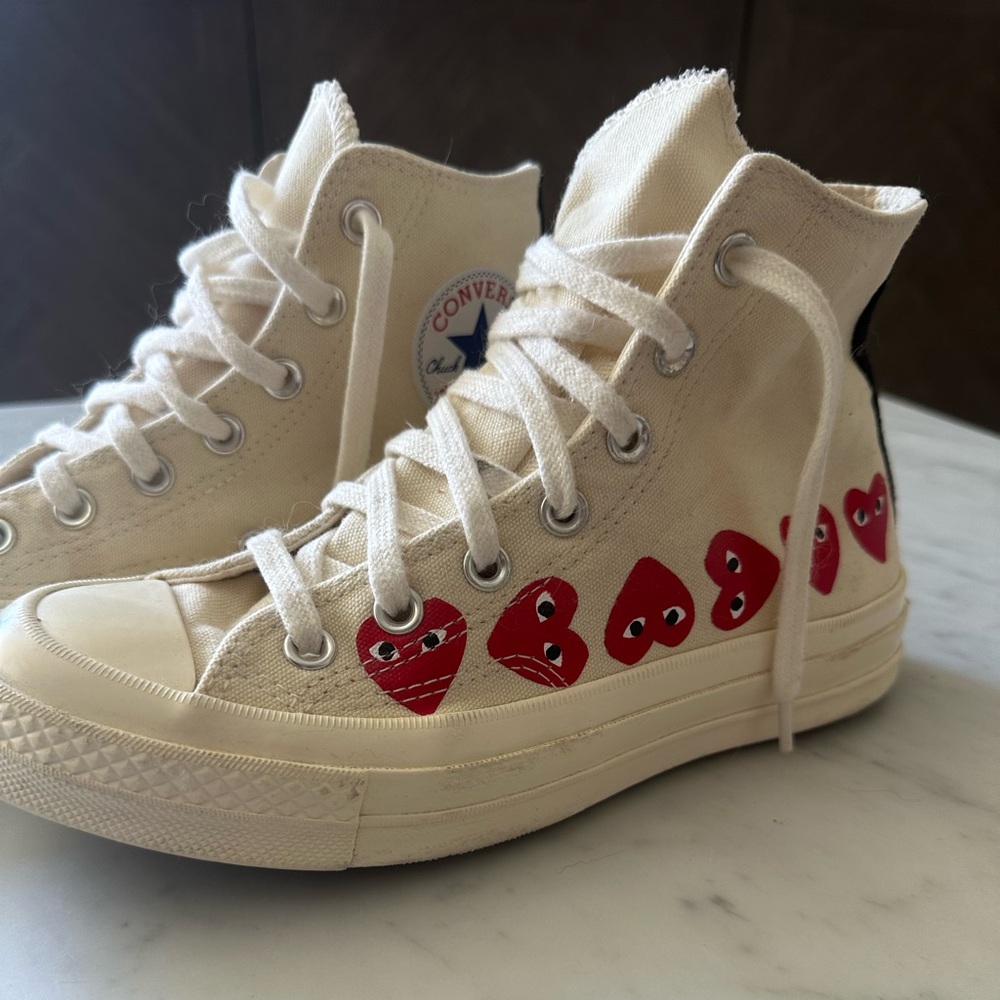 Comme des garçons PLAY multiheart white converse